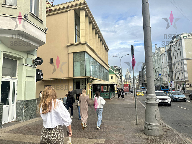 Сдается универсальное помещение 61.8 м² по адресу: ул. Новослободская, 20 , всего 30 секунд пешком от метро "Менделеевская"