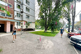 Пpoдаeтcя нежилoе помещение с федеральным арендатором на 1 линии ул.Пензенская. 
Густонаселенный район многоэтажной застройки.
Отдельный вход,...