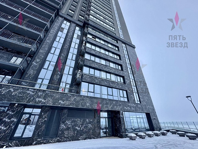 Сдается в аренду универсальное нежилое помещение на 1 линии...