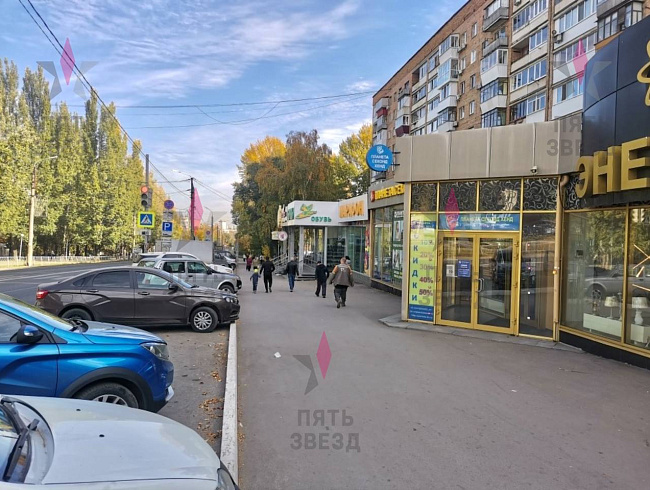 Сдается в аренду цокольное помещение на 1 линии, ул.Стара Загора 141.
Рядом расположены остановки общественного транспорта, пешеходный переход, офисы банков, магазины формата стрит-ритейл и т.д. 
Общая площадь 195 кв.м, общий вход, свободная планировка, е