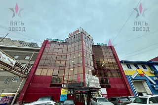 Сдаётся нежилое помещение в отдельно стоящем нежилом здании в самом центральном деловом районе города. Рядом расположены офисные бизнес-центры «Монте...