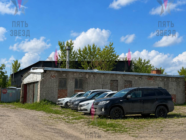 Сдаётся в аренду отдельно стоящее складское помещение, расположенное на ул. Заводская, Куйбышевский район. Общая площадь 250 кв.м: 
- Здание кирпичное; 
- Свободная планировка без колон; 
- Склад холодный, есть возможность провести отопление;
- Высота вор
